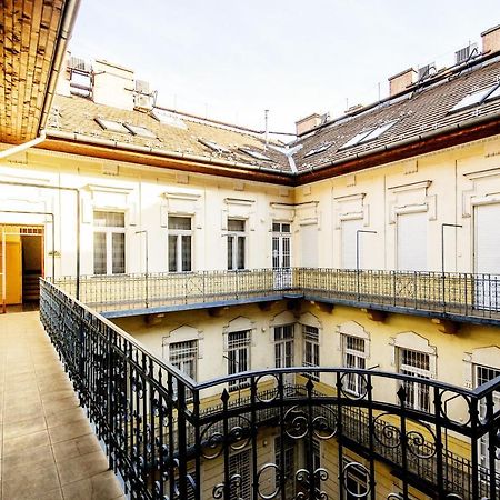 Luxury Paulay Street Apartment Budapest Exteriör bild